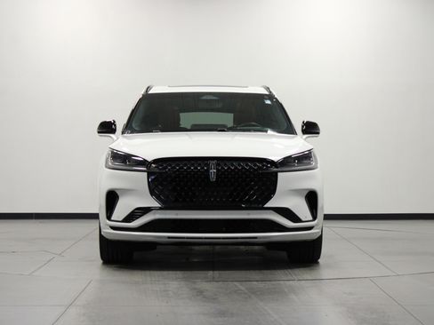 Used 2025 Lincoln Aviator Reserve w/ Luxury Package image 9