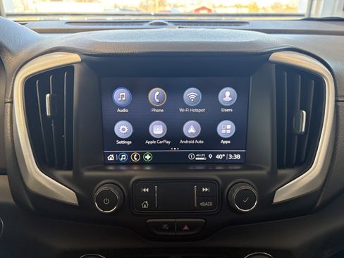 Used 2023 GMC Terrain SLT image 12