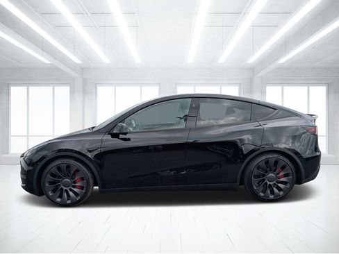Used 2024 Tesla Model Y Performance image 6