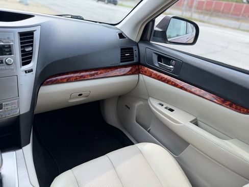 Used 2011 Subaru Outback 3.6R Limited w/ PWR Moonroof Pkg image 32