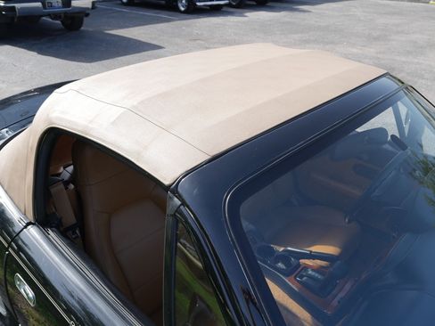 Used 1997 MAZDA MX-5 Miata RWD image 84