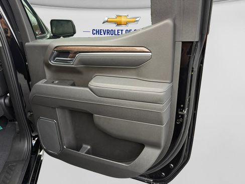 Used 2026 Chevrolet Silverado 1500 LT Trail Boss w/ LT Trail Boss Premium Package AWD/4WD image 16