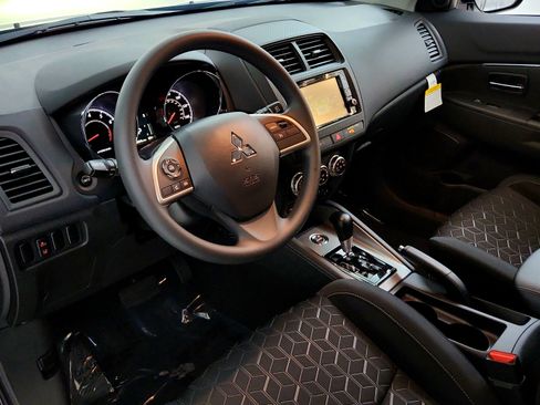 Used 2024 Mitsubishi Outlander Sport ES AWD/4WD image 21