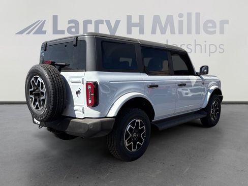 New 2026 Ford Bronco Outer Banks AWD/4WD image 5