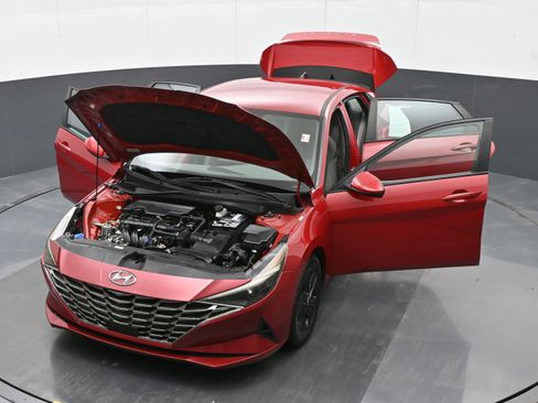 Used 2021 Hyundai Elantra SEL w/ Convenience Package image 45