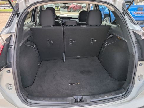 Used 2022 Nissan Kicks SV FWD image 28