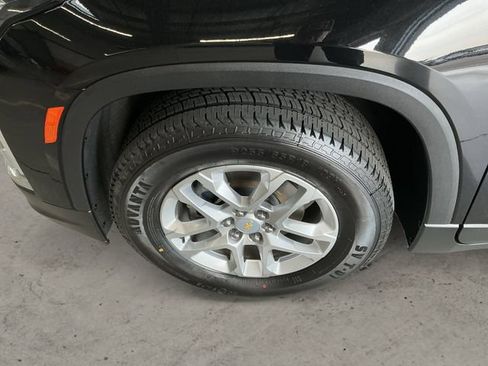 Used 2023 Chevrolet Traverse LS w/ Safety Package AWD/4WD image 9