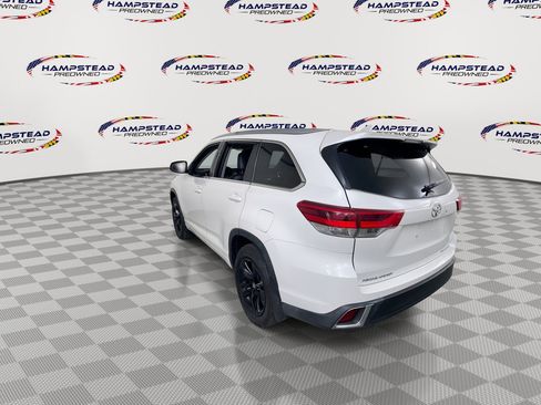 Used 2019 Toyota Highlander Limited AWD/4WD image 6