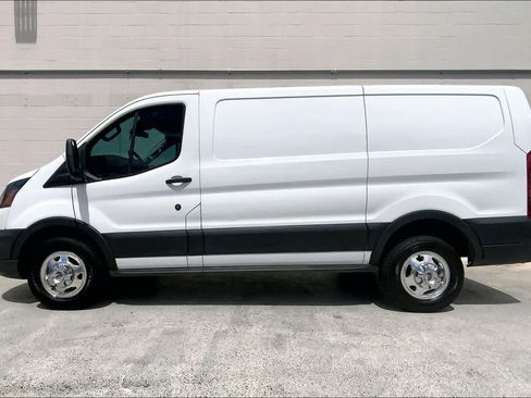 Used 2020 Ford Transit 150 Low Roof RWD image 3