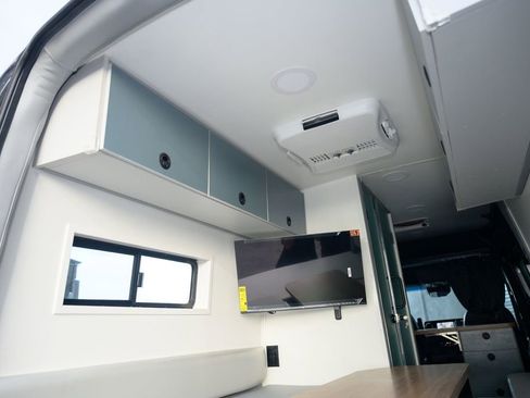 Used 2022 Mercedes-Benz Sprinter 2500 image 19