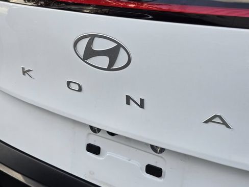 Used 2024 Hyundai Kona SEL FWD image 11