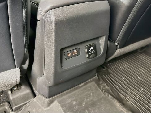 Used 2022 Nissan Frontier PRO-4X AWD/4WD image 31