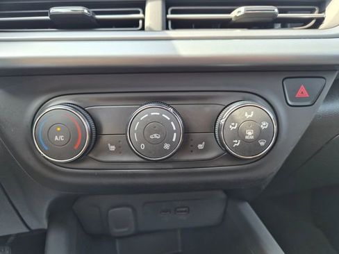 Used 2024 Chevrolet Trax LS w/ LS Convenience Package image 28