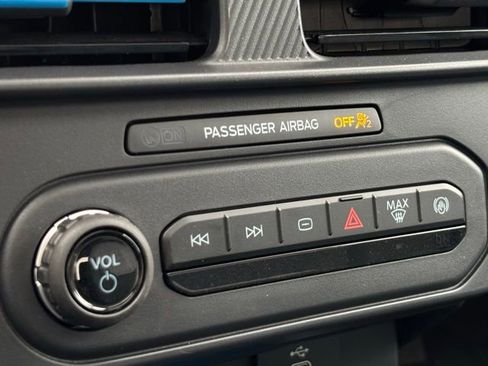 New 2025 Ford Maverick XLT w/ XLT Luxury Package image 40