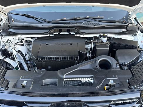 Used 2025 Honda Pilot Black Edition image 21