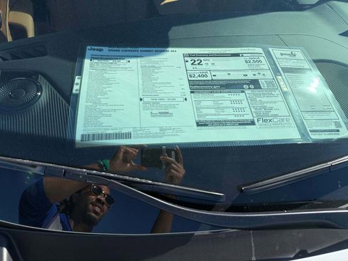 New 2025 Jeep Grand Cherokee Summit image 27