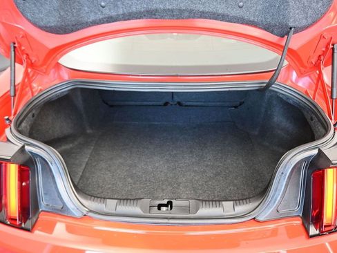 Used 2017 Ford Mustang Coupe image 39