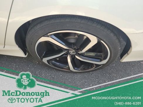 Used 2022 Honda Accord Sport image 13