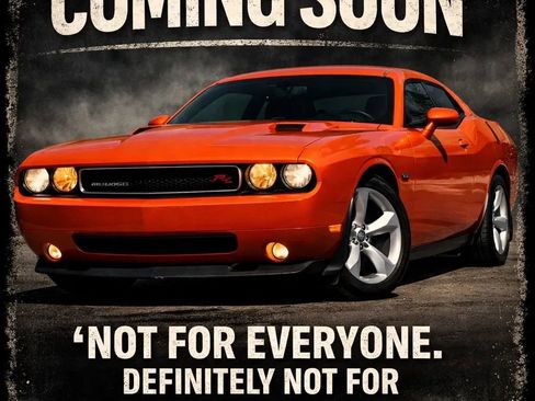 Used 2011 Dodge Challenger R/T image 1