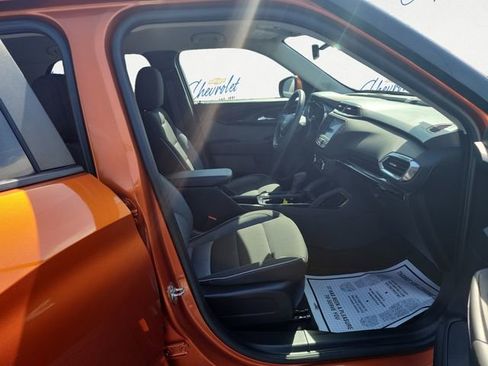 Used 2022 Chevrolet TrailBlazer LT w/ Driver Confidence Package AWD/4WD image 13