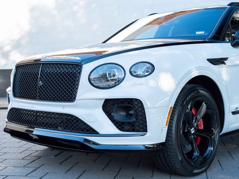 Used 2023 Bentley Bentayga image 8
