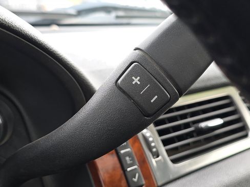 Used 2007 Chevrolet Silverado 2500 LTZ w/ Safety Package image 35