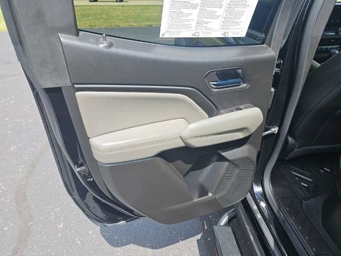 Used 2025 Chevrolet Colorado ZR2 w/ Technology Package AWD/4WD image 23