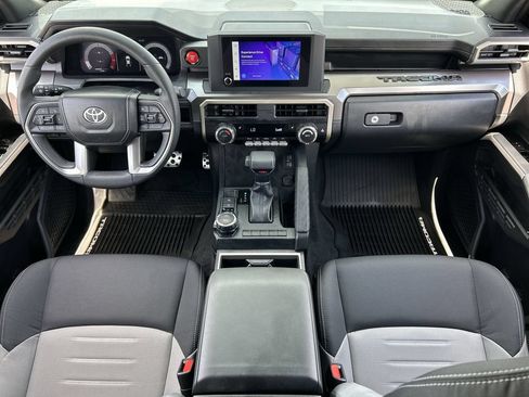 Used 2025 Toyota Tacoma TRD Sport AWD/4WD image 20