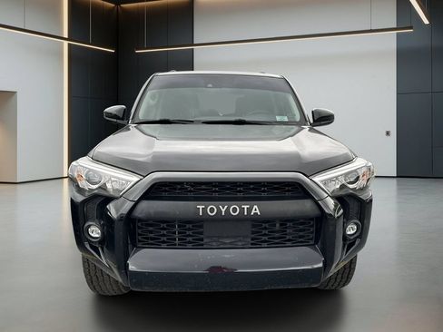 Used 2022 Toyota 4Runner SR5 RWD image 8