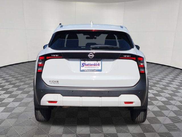Used 2025 Nissan Kicks S w/ Charging Package FWD image 7