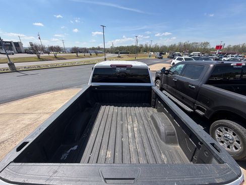 Used 2023 Chevrolet Silverado 2500 LT w/ Convenience Package image 14