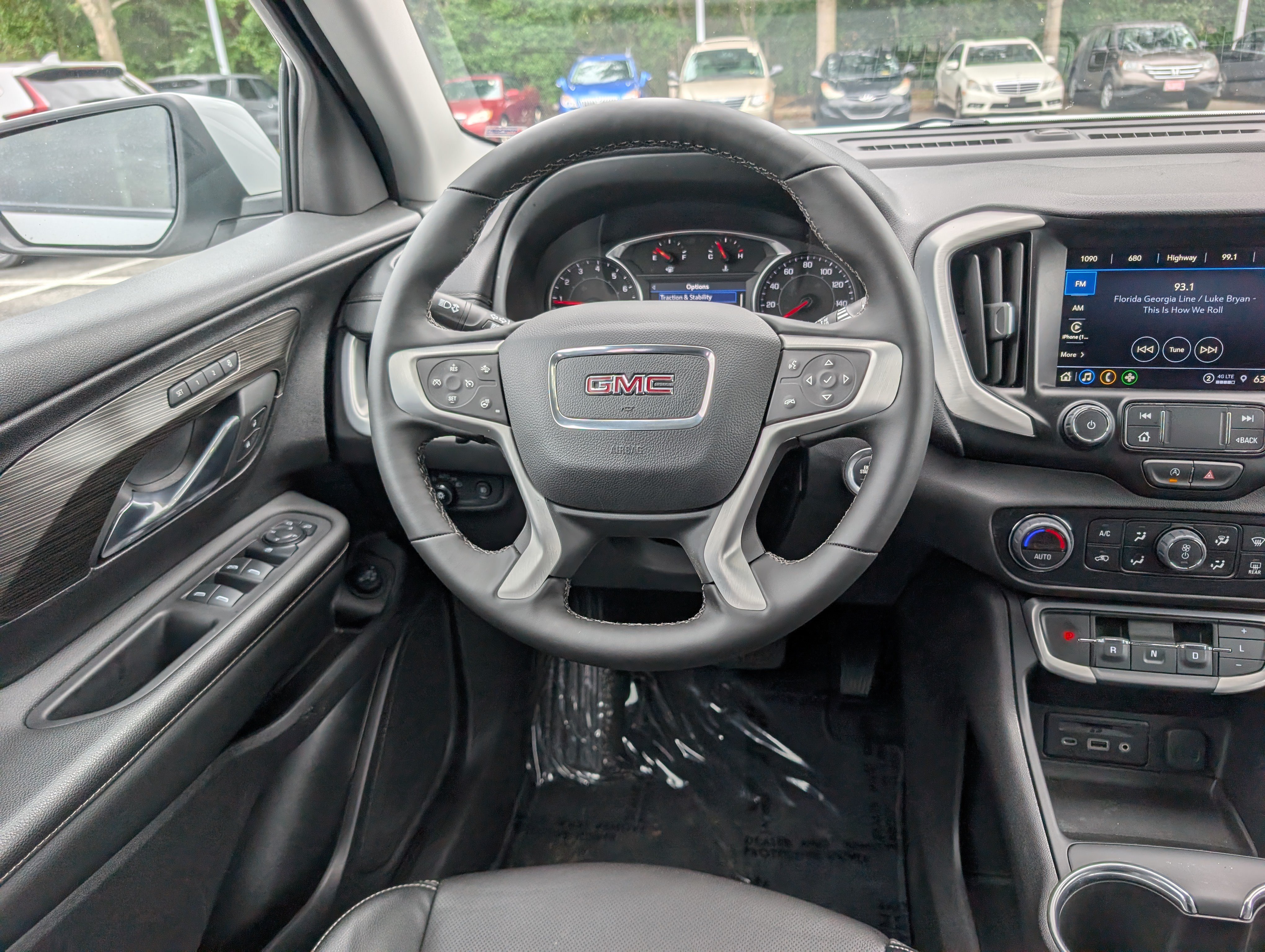 Used 2024 GMC Terrain SLT AWD/4WD image 19