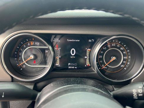 Used 2022 Jeep Wrangler Sport AWD/4WD image 10