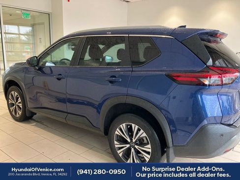 Used 2023 Nissan Rogue SV w/ SV Premium B Package FWD image 9