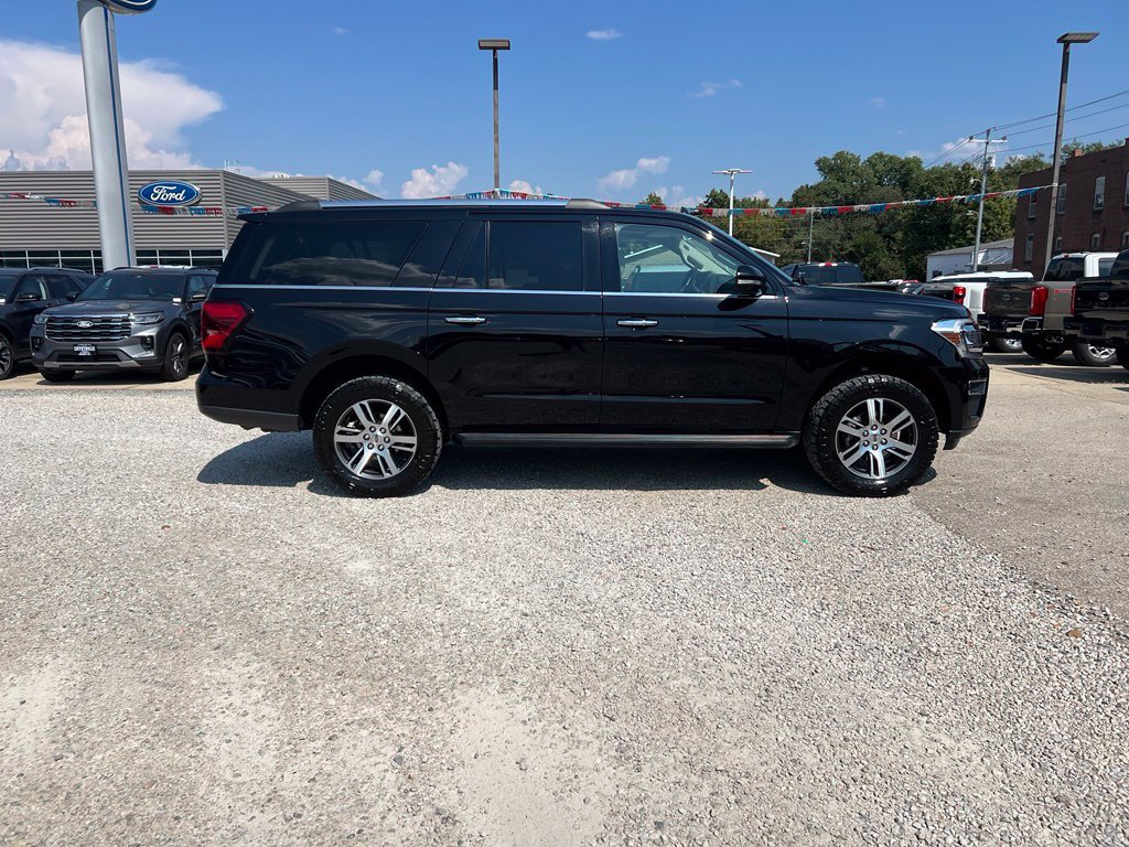 Used 2024 Ford Expedition Max Limited AWD/4WD image 9