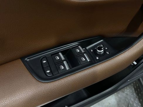 Used 2018 Audi Q7 3.0T Premium Plus w/ Premium Plus Package image 17