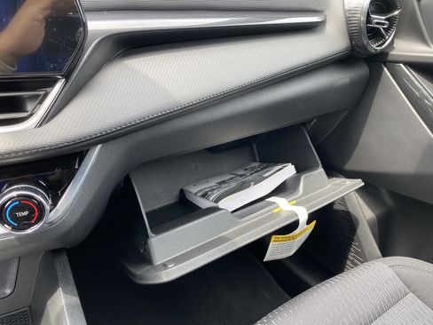 Used 2026 Chevrolet Equinox LT w/ Safety and Technology Package FWD image 30