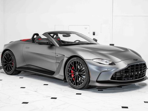 Used 2023 Aston Martin V12 Vantage Roadster image 1