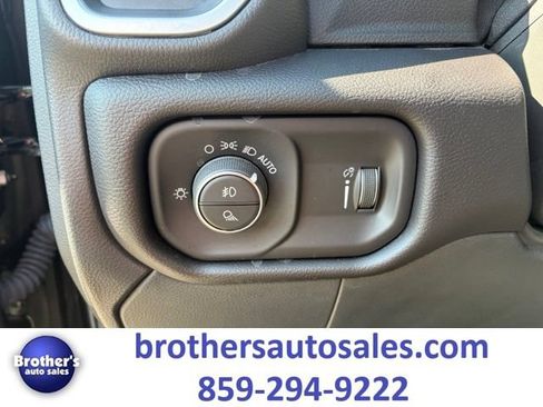 Used 2024 RAM 3500 Big Horn w/ Night Edition AWD/4WD image 23