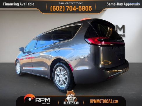 Used 2023 Chrysler Pacifica Touring-L FWD image 22
