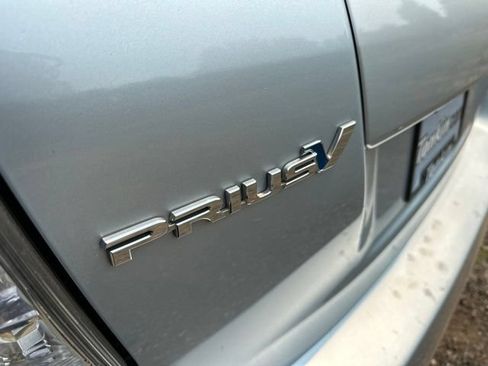 Used 2012 Toyota Prius V Five FWD image 22