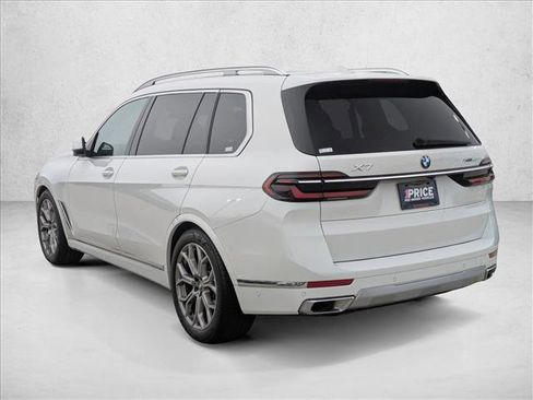 Used 2024 BMW X7 xDrive40i w/ Premium Package image 8