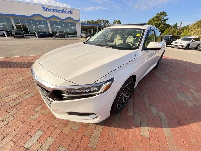 Used 2020 Honda Accord Touring image 25