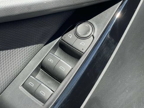 Used 2025 Chevrolet Equinox RS w/ Safety and Technology Package FWD image 12