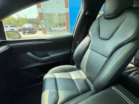 Used 2022 Tesla Model X AWD/4WD image 11