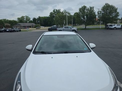 Used 2014 Chevrolet Cruze LT FWD image 10
