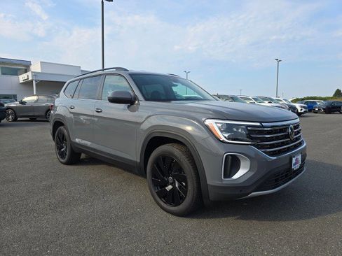 New 2026 Volkswagen Atlas SE image 1