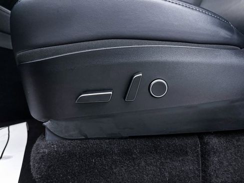 Used 2021 Tesla Model Y Long Range image 21