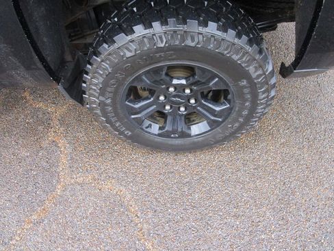 Used 2018 Chevrolet Silverado 1500 LTZ Z71 w/ Midnight Edition image 15