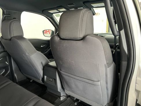 Used 2023 Nissan Frontier SV w/ Midnight Edition Package AWD/4WD image 10